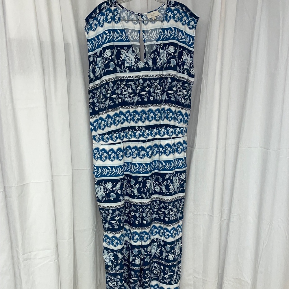 LOFT‎ Blue Floral Jumpsuit with Elastic waist and side pockets.  Size Large
